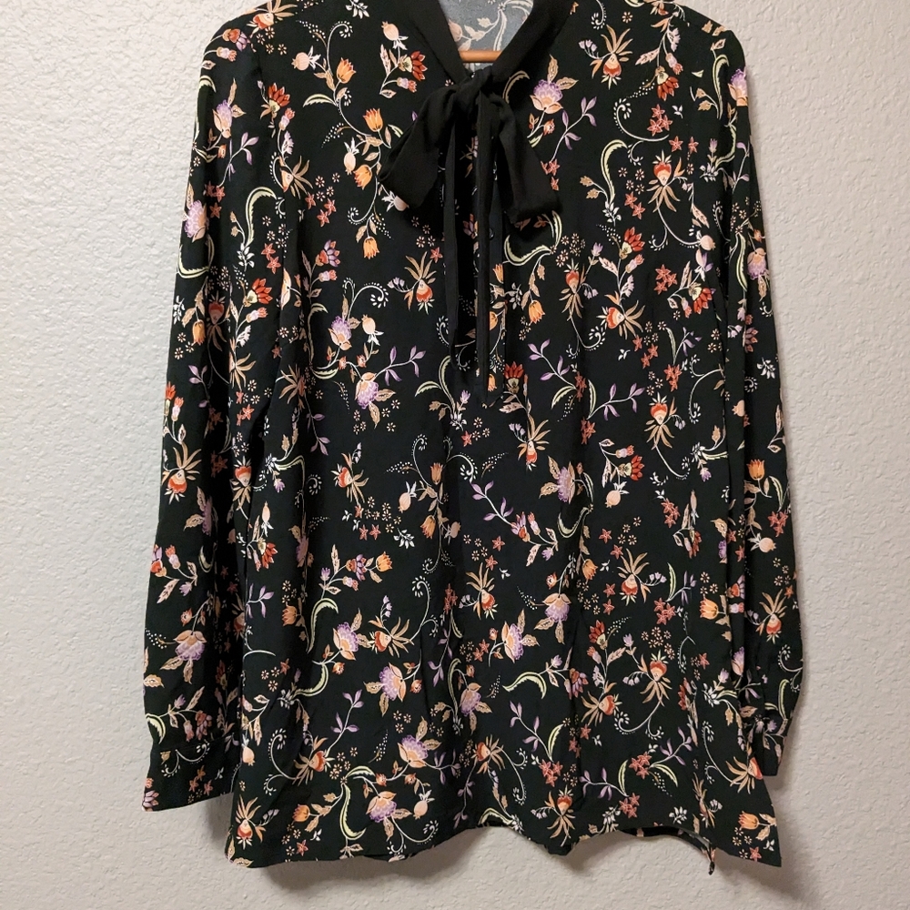 Just Fab Floral Long Sleeve Bouse Bow Tie Neck Sz. Large - Picture 8 of 8
